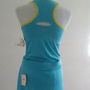 Danskin tennis skirt shirt size Medium